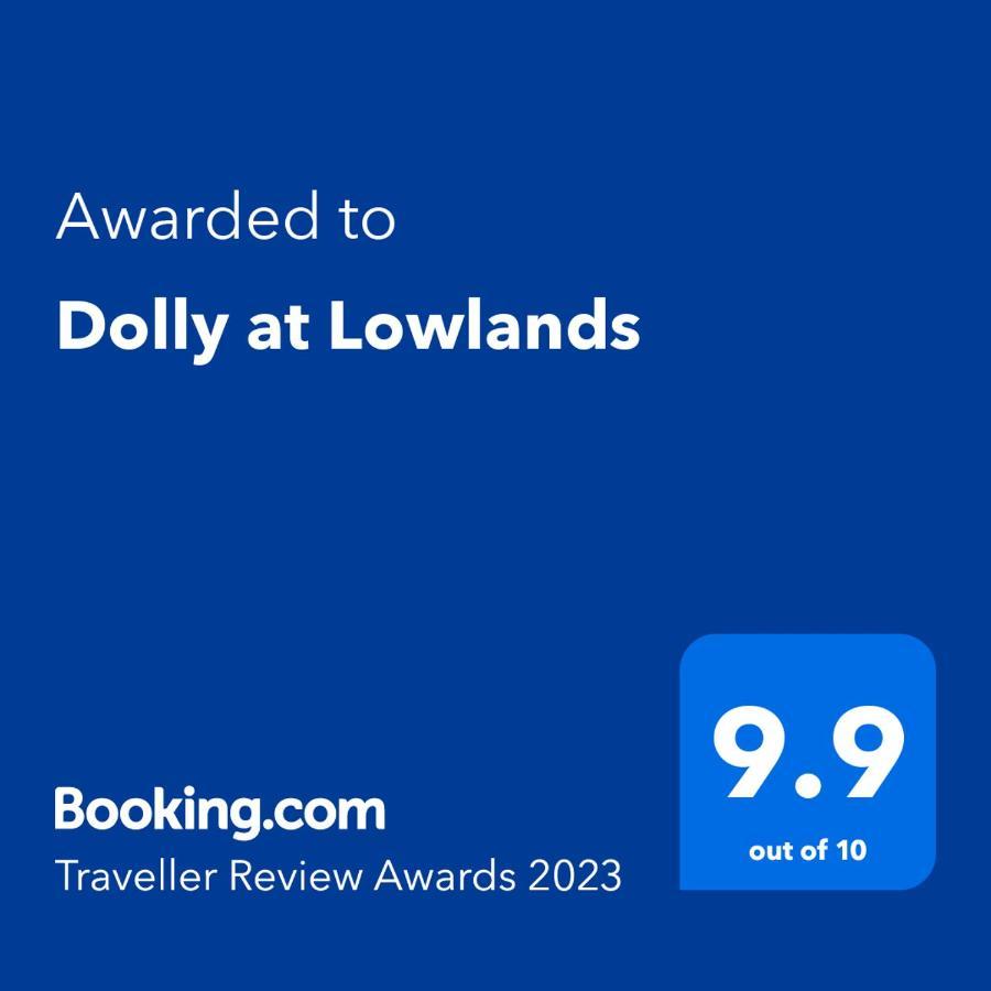 Dolly At Lowlands Ringwood Exterior photo